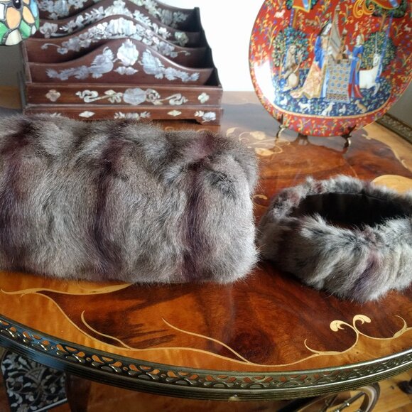 Gorgeous Vintage Fur Hand/Neck Collar & Muff Hand Warmer with Wrist Strap - Picture 1 of 6